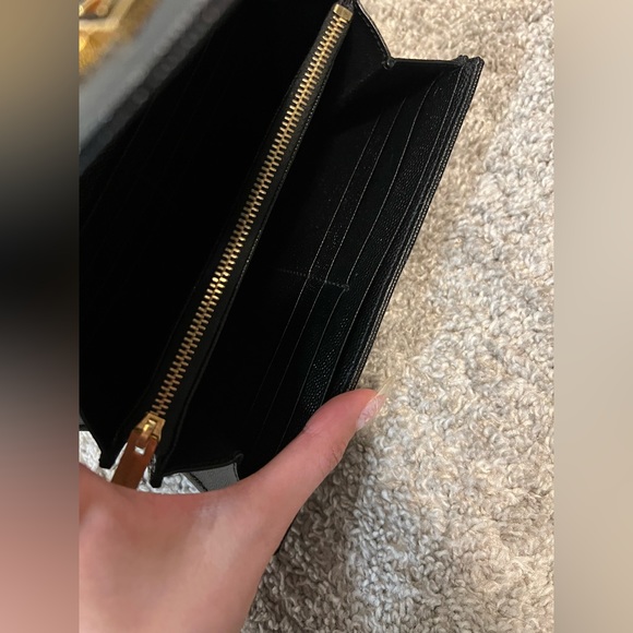 YSL CASSANDRE MATELASSÉ LARGE FLAP WALLET（580$ zelle or venmoo） - Picture 3 of 7